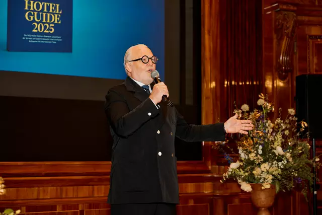 Wolfgang Rosam, Herausgeber des Falstaff-Magazins, moderierte durch den Abend. | Foto: Katharina Schiffl