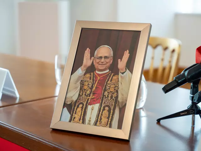 Der US-amerikanische Kardinal Robert F. Prevost ist neuer Papst. Sein gewählter Name lautet Leo XIV. | Foto: Valentina Marinelić/MeinBezirk