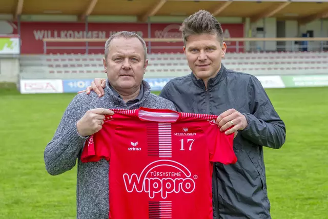 Neuer Trainer bei der Union Wippro Vorderweissenbach: Josef Prihoda (r.) wurde von Sektionsleiter Harald Birngruber (l.) willkommen geheißen. | Foto: beha-pictures