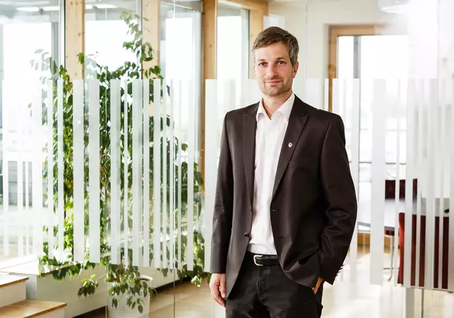 Experte Christoph Schmidl vom Fachhochschul-Campus Wieselburg sieht in sogenannten "Inselnetzen" Lösungen im Kampf gegen Blackouts. | Foto: Fachhochschule Wiener Neustadt