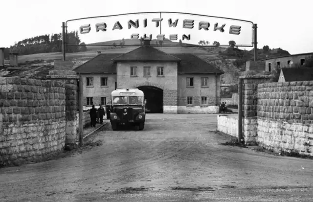 Die Sowjets beuteten die Steinbrüche am Gelände des ehemaligen KZ Gusen als USIA-Betrieb "Granitwerke Gusen" in de Besatzungszeit weiter aus. | Foto: Heimatverein St. Georgen/Fotorepro Eckhart Herbe