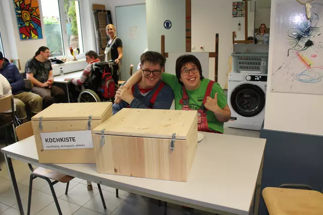 Auf Bestellung werden Kochkisten hergestellt | Foto: Helga Gößwellner