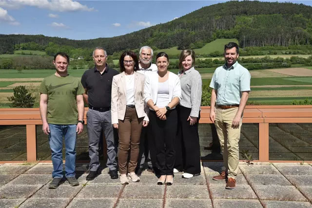 Her mit der Energie: Mario Weninger, Günther Hirschegger, Daniela Mohr, Othmar Handl, Katharina Fuchs, Anja Gansterer, Horst Teigl. | Foto: Stadtgemeinde Ternitz