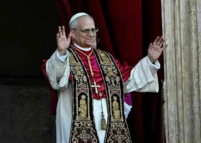 Robert Francis Prevost ist der erste US-Amerikanische Papst und trägt künftig den Namen Leo XIV..  | Foto: APA Picturedesk