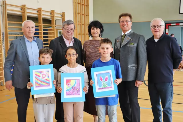 Armin Lind, Rudi Faßwald, Maria Zingl-Kronberger, Werner Baumann und Werner Koch mit den Preisträgern Oleksiy Sitnik, Lorin Wannas und Clemens Polzhofer | Foto: Edith Ertl