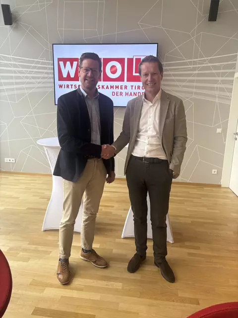 Roman Eberharter und Dieter Unterbergerin der Tiroler Wirtschaftskammer  | Foto: Meinbezirk/mo
