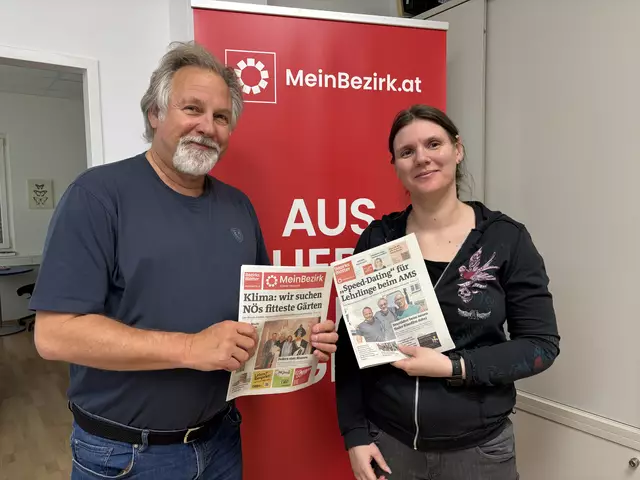 Redaktionsleiter Peter Zezula begrüßt Kathrin Schauer als neue Kollegin in der Redaktion. | Foto: Montag