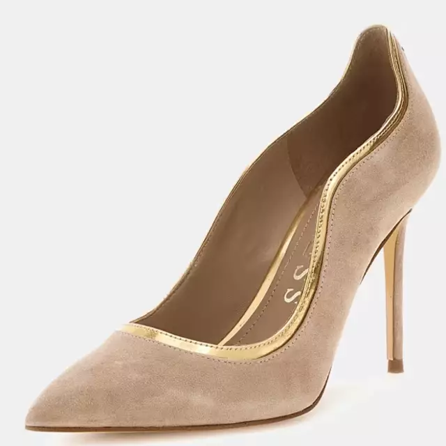 Sturzgefahr. | Foto: Zalando