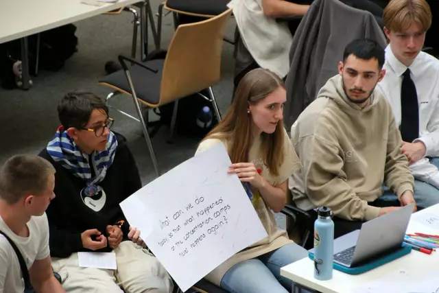 In 12 Workshops erarbeiteten die Jugendlichen Thesen zur Weiterentwicklung der EU und Verhinderung eines neuen Faschismus.