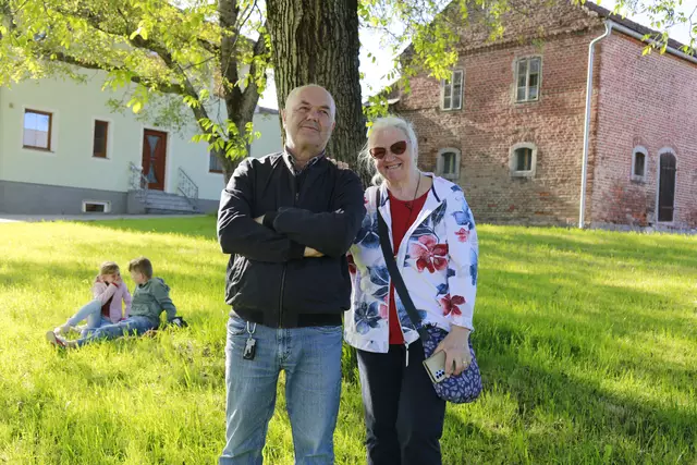 Ein schattiges Plätzchen suchten Albert und Elisabeth | Foto: Thomas Fischer/zema-medien.de