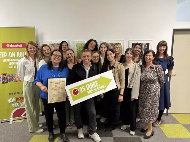 Insgesamt 15 Mitarbeiterinnen sind mittlerweile rund um Claudia und Peter Pfeil im Unternehmen tätig. | Foto: Marlene Trenker