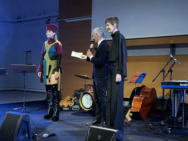 Salon-Modenschau mit Modellen der Schneidermeisterin Christia Franz | Foto: MeinBezirk/Susanne Veronik