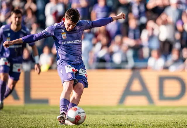 Dominik Fitz erzielte vom Elfmeterpunkt den zwischenzeitlichen Ausgleich. | Foto: GEORG HOCHMUTH / APA / picturedesk.com