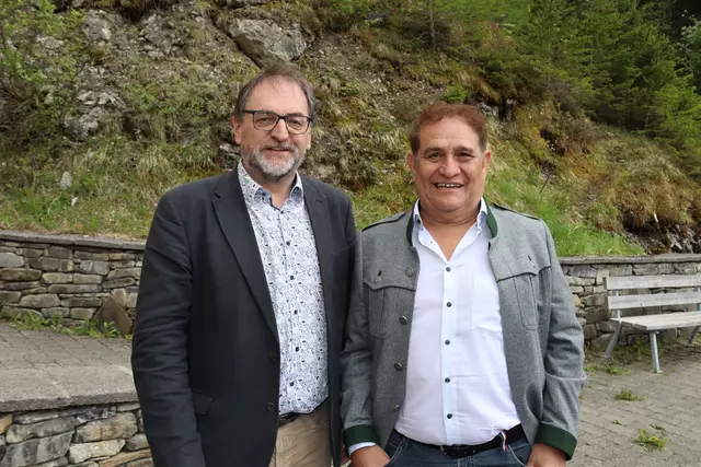 Reinhard Heiserer ist der Obmann des Vereins Freunde Anna Dengel, Wolfgang Quintero Ansprechperson in Tirol.  | Foto: Elisabeth Zangerl