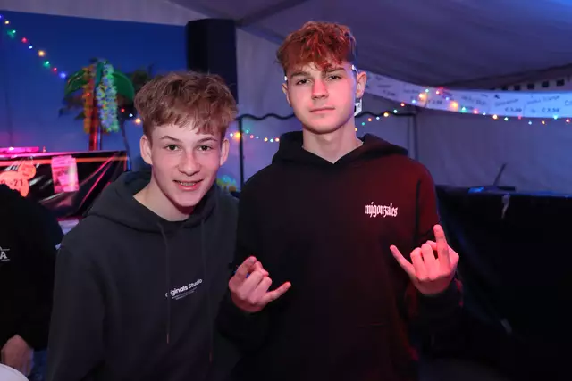 Laurenz und Valentin gehen oft zusammen auf Partys. | Foto: Markus Bäumler/zema-medien.de