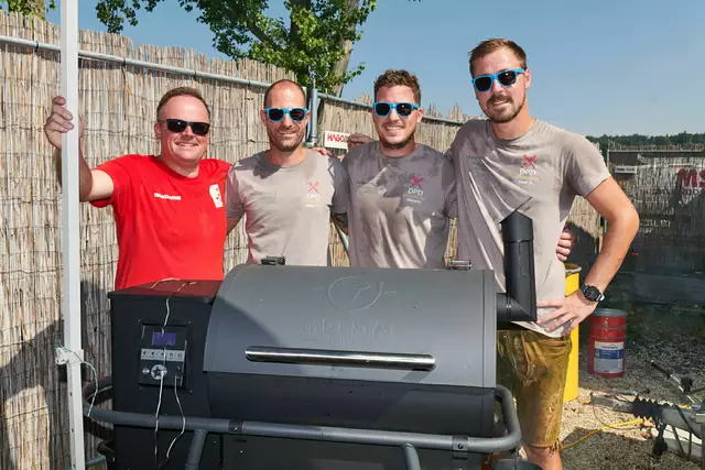 Michael Forjan (li.) freut sich auf Grill-Landesmeisterschaft am 28. Juni in Heiligenkreuz.  | Foto: Astro Tafelberg