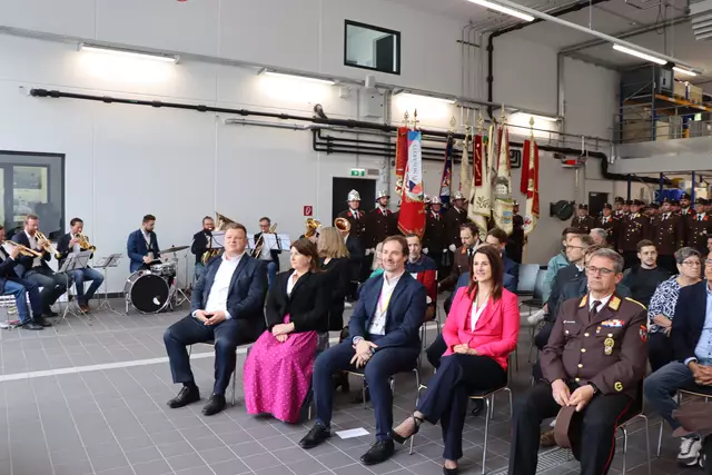 Auch einige Ehrengäste waren zur festlichen Veranstaltung geladen – darunter Vizebürgermeister von Langkampfen, Josef Greiderer, oder Sicherheitslandesrätin Astrid Mair.  | Foto: Nimpf