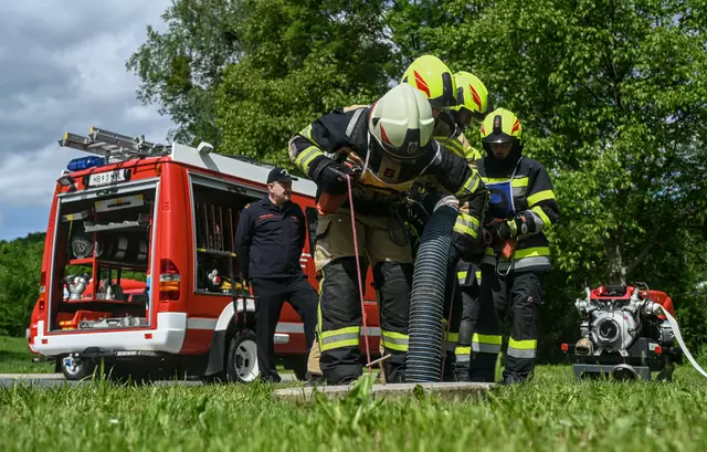 Die zwölf Feuerwehrmitglieder hatten zahlreiche, anspruchsvolle Aufgaben zu erledigen. | Foto: BI d. V. Matthias Novacek