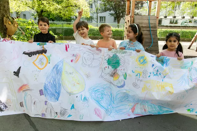 Die Kinder hielten ihre Ideen und Wünsche auf einem Plakat fest. | Foto: BV6