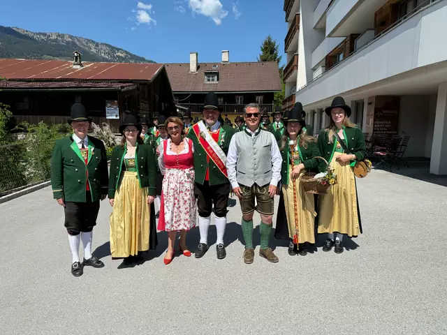 v.l.n.r.: Kapellmeister Manfred Schweiger, Obfrau Viktoria Groß, Christine Winkler, Stabführer Anton Grutschnigg, Kurt Winkler, Elisa Streif, Katharina Kollersbeck | Foto: TMK Bad Hofgastein