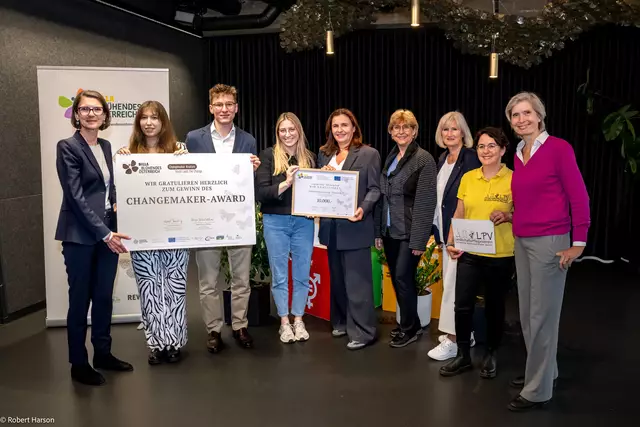 Die Brunner VS Wienerstraße freut sich über den Changemaker-Award. | Foto: Robert Harson/BlühendesÖsterreich