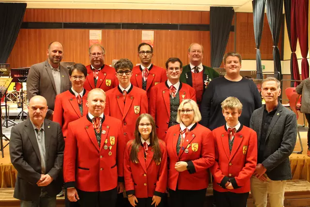 Das Blasorchester St. Veit begeisterte das Publikum. | Foto: BL St. Veit