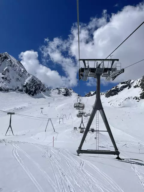 Der Stubaier Gletscher beendete die Skisaison am Sonntag. Die Schneegarantie im Stubai bescherte der Region heuer bessere Zahlen, als anderen Tourismusdestinationen. | Foto: Kainz