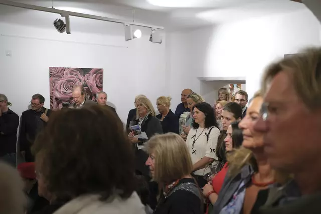 Zahlreiche Besucherinnen und Besucher nahmen an der Eröffnung teil. | Foto: TVB Golling