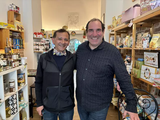 Alan Cipriani Marinelli ist der Betreiber von "In Natura Salus", sein Partner Massimo Franco war von Anfang an dabei. | Foto: Nathanael Peterlini/MeinBezirk