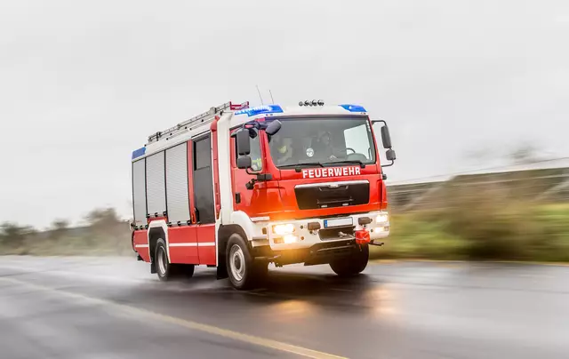 Auf der B100 im Bezirk Spittal kam es am Montag, den 12. Mai zu einem Verkehrsunfall. (Symbolfoto) | Foto: stock.adobe.com/at/benjaminnolte 