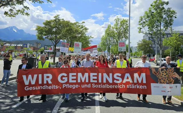 Rund 1.000 Beschäftigte demonstrierten für Verbesserungen im Gesundheits-, Pflege- und Sozialbereich. | Foto: ÖGB Tirol