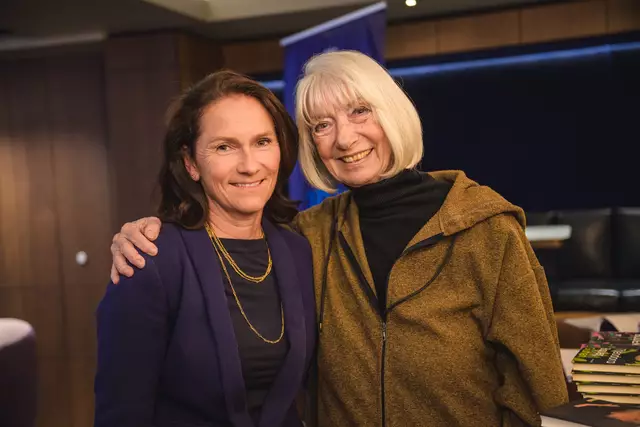Sabine Frühauf-Aigner (ProMedia) und Erika Pluhar.