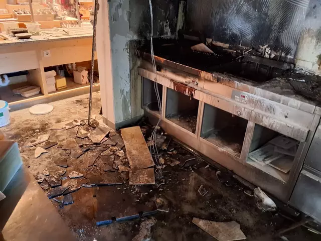 Dank des schnellen und koordinierten Einsatzes mehrerer Atemschutztrupps konnte der Brand rasch unter Kontrolle gebracht und gelöscht werden.  | Foto: Freiwillige Feuerwehr Henndorf am Wallersee