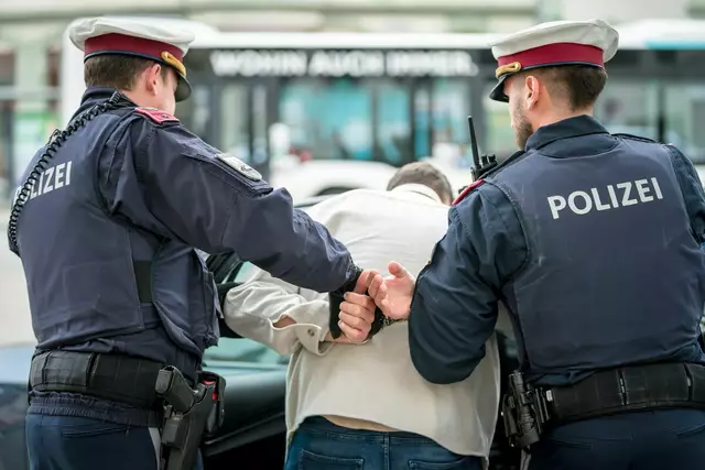 Polizei konnte den mutmaßlichen Täter festnehmen. (Symbolfoto) | Foto: Bernhard Knaus