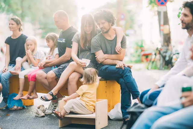 Ob beim gemeinsamen Plaudern, Musizieren oder Kochen – alle Wienerinnen und Wiener sind eingeladen. (Archiv) | Foto: LA 21 Wien/Tim Dornaus