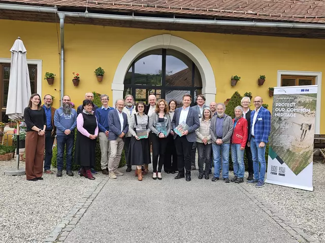 Die Teilnehmerinnen und Teilnehmer der Tagung „Die Iron Age Danube Route stellt sich vor – Großklein als Teil einer europäischen Kulturroute“ in Schloss Ottersbach | Foto: Gemeinde Großklein/Universalmuseum Joanneum