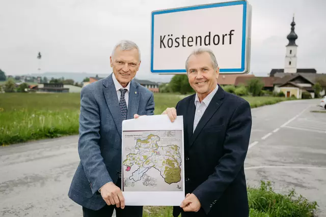 Von links: Landtagsabgeordneter Josef Schöchl und der Köstendorfer Bürgermeister Wolfgang Wagner. | Foto: Manuel Horn