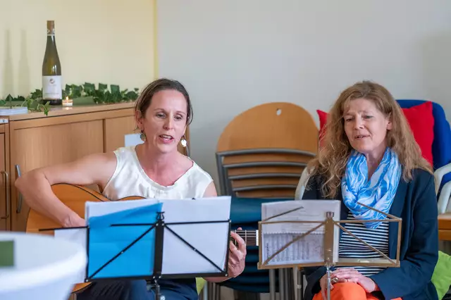 Michaela Kogler-Troll und Marina Schmidt-Schmidberger sorgten für den musikalischen Rahmen | Foto: Charly Lahmer