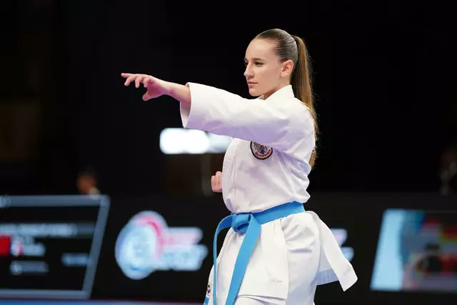 Der unbändige Siegeswille führte Tamara Lehner bis ins Poolfinale, wo sie ihrer schwedischen Gegnerin leider unterlag. | Foto:  Karate Insights