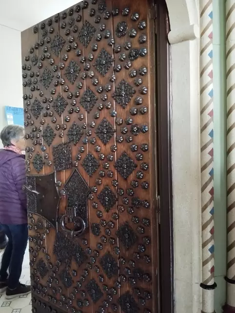 Wunderbar ausgeführte Klassenzimmertüren  | Foto: Frank