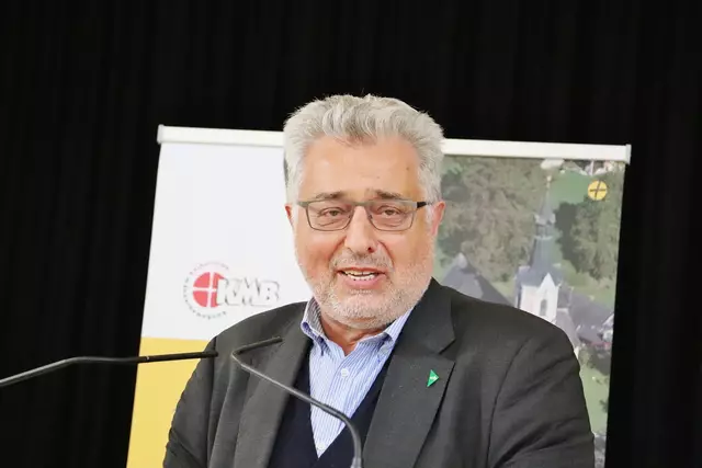 Gleich zweifach ist der Präsident der Kath. Aktion Steiermark Andreas Gjecaj bei der Langen Nacht der Kirchen in Kalsdorf zu hören.  | Foto: Edith Ertl