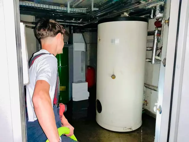 Die Freiwillige Feuerwehr Pöchlarn musste am Montagabend aufgrund eines überschwemmten Kellers ausrücken. Es wurde rasch mit den Auspumparbeiten begonnen. Insgesamt wurden rund 12.000 Liter Wasser entfernt.
 | Foto: DOKU-NÖ