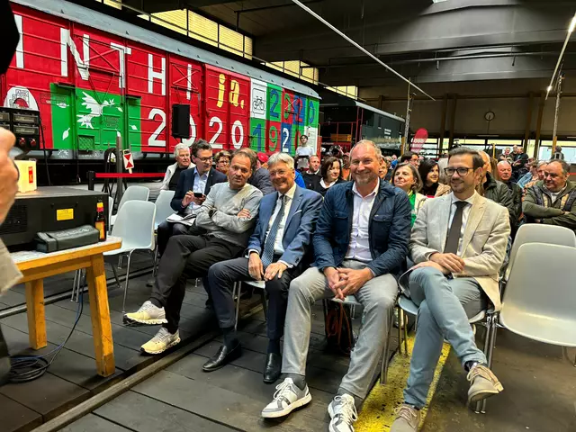 LH Peter Kaiser und LR Sebastian Schuschnig bei der Österreich Bild-Vorpremiere. | Foto: LPD Kärnten/Rogel
