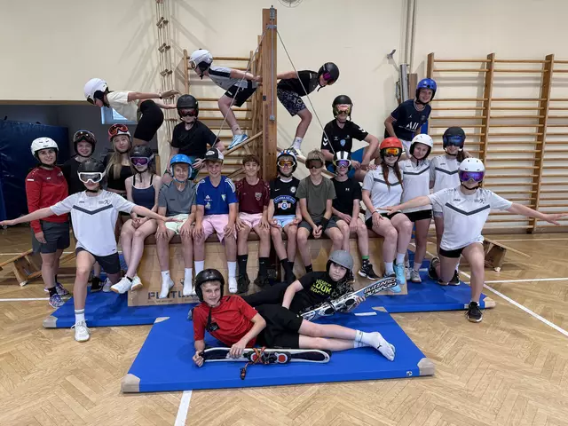 Die 3a-Klasse mit Klassenvorständin Heike Marschnig wurde für ihr Foto zur „Siegerklasse“ der ersten Woche gekürt. | Foto: Heike Marschnig, Mittelschule Voitsberg