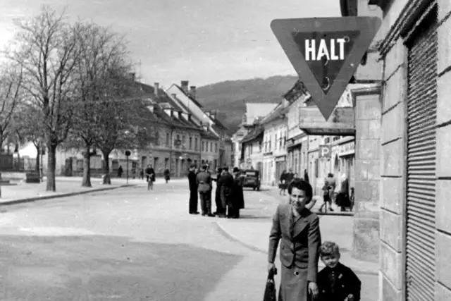 Bereits 80 Jahre liegt diese Aufnahme vom Weiherplatz in Wolfsberg zurück - seit dem hat sich sehr viel getan. | Foto: Klaus Ondratschek