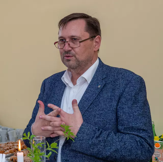 Caritasdirektor Hannes Ziselsberger bei seiner Rede | Foto: Charly Lahmer