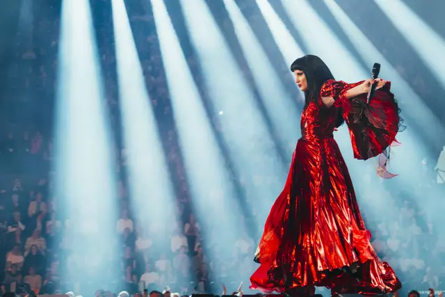 Albanien gab beim ersten Semifinale am 13. Mai alles. Mit ihrem Song "Zjerm" konnte sich das Duo "Shkodra Elektronike" schließlich einen Platz im Finale am Samstag, 17. Mai, sichern. | Foto: Sarah Louise Bennett / EBU