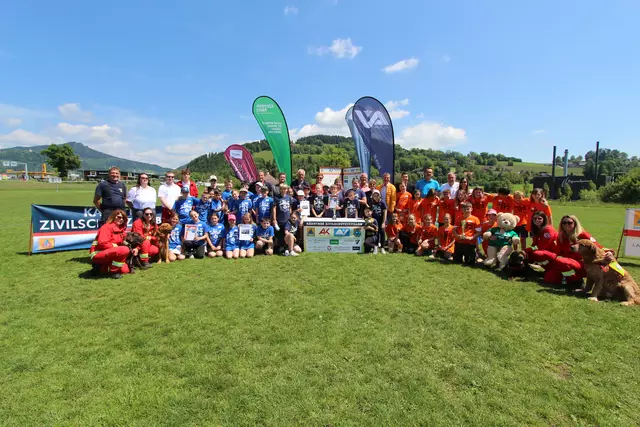 Erster Platz VS Ebene Reichenau (Mitte), zweiter Platz VS Feldkirchen 4d (links), dritter Platz VS Gnesau (rechts). | Foto: KZS/AUVA M. Lippitsch