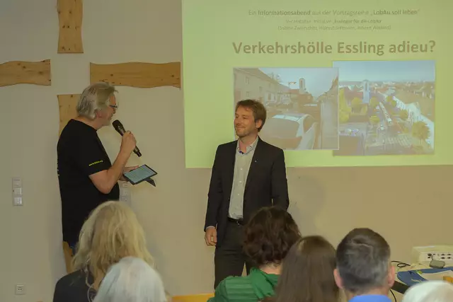 Moderator mit Vortragendem DI Ulrich Leth | Foto: Kurt Kracher