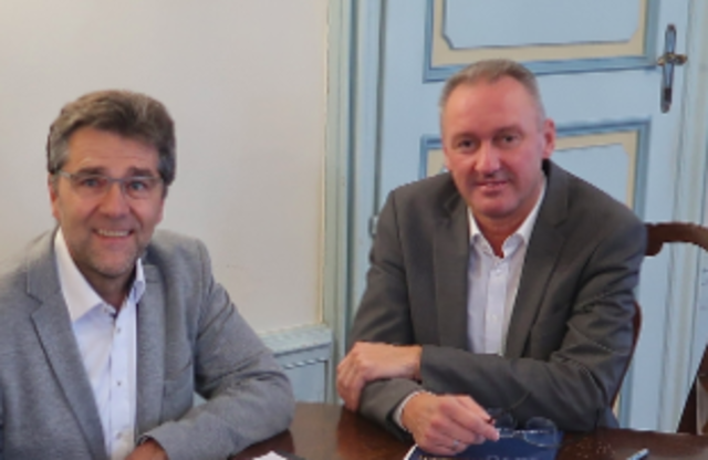 Links der aktuelle Bürgermeister Christian Flammer, den die Nachricht vom Tod seines Vorgängers Christoph Prinz im Urlaub ereilte. | Foto: RMA Archiv